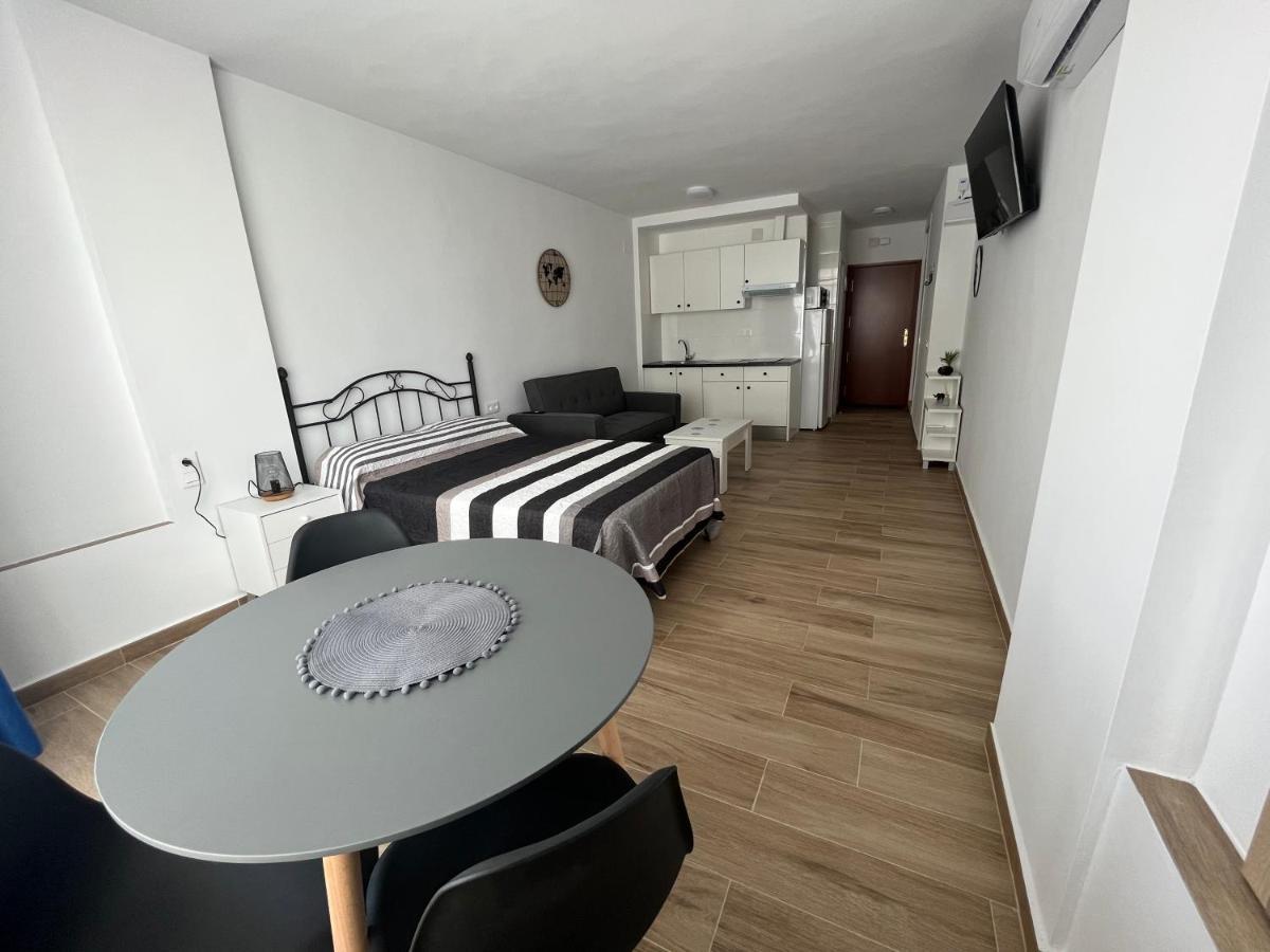 Ver621 - Estudio Con Vistas Al Mar, Wifi, Piscina, Centro A 100 Metros, Playa A 600 Metros Torremolinos Exterior foto